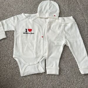 I Love Mom & Dad White Baby SEТ with Hat ORGANIC COTTON
